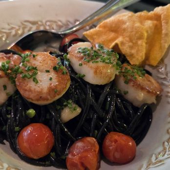 Peixola - Black linguine with shrimp. Devine. - Seafood Near Me - Lisbon, 11