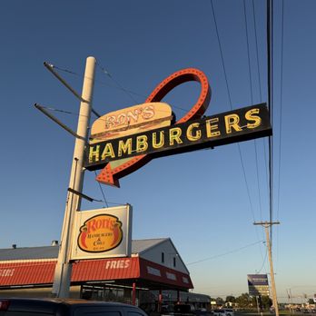 Ron's Hamburger & Chili - Ron's burgers, sign/store (5-11-2026) - New American Near Me - Skiatook, Oklahoma Ron's Hamburger & Chili - Ron's burgers, sign/store (5-11-2026) - New American Near Me - Skiatook, Oklahoma