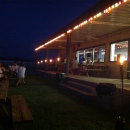 Dock-side "bar" Dock-side "bar"