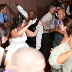 Dependable Wedding Djs & Photo Booths