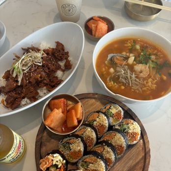 Mama's Kitchen - Spicy Pork Over Rice, Seafood Premium Ramen Noodle and Tuna Kimbap - Korean Near Me - Bellevue, Washington