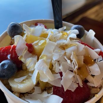 Pablos Bowls - Dragonfruit Açaí Bowl half size - Juice Bars & Smoothies Near Me - Ocean City, Maryland Pablos Bowls - Dragonfruit Açaí Bowl half size - Juice Bars & Smoothies Near Me - Ocean City, Maryland