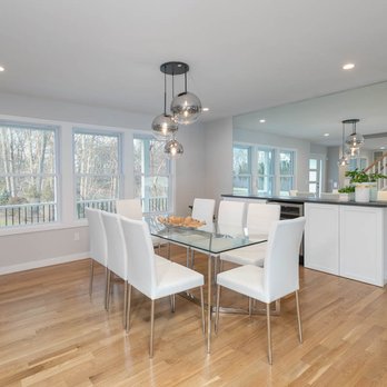 Peconic Bay Builders - Dining room
#family#dinner#party - General Contractors Near Me - Westhampton Beach, New York Peconic Bay Builders - Dining room
#family#dinner#party - General Contractors Near Me - Westhampton Beach, New York