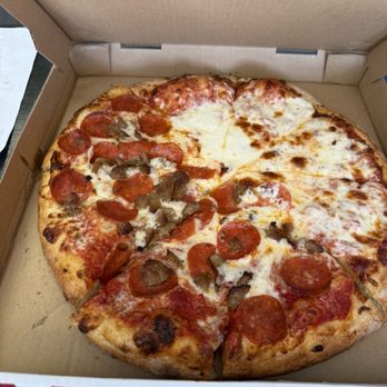 J’s pizza - Pizza Near Me - Hawaiian Gardens, California J’s pizza - Pizza Near Me - Hawaiian Gardens, California