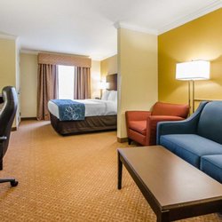 Comfort Suites