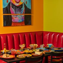 Dos Panchos Tequila Bar & Mexican Grill - Dining