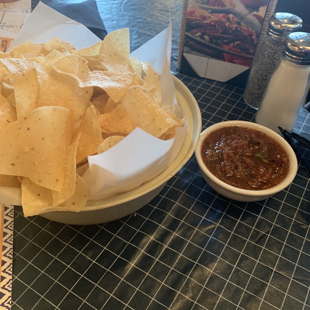 Uncle Julio's - Chips & Salsa - Mexican Near Me - Lombard, Illinois