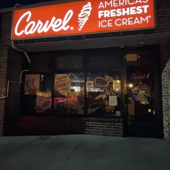 Carvel - the front of a restaurant at night - Ice Cream & Frozen Yogurt Near Me - Greenlawn, New York