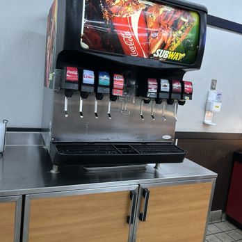 Subway - The drink machine - Sandwiches Near Me - Hillsboro, Texas