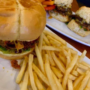 Ruby Slipper Uptown - Fried Chicken Sandwich and Hot Sausage Sliders! - Cafes Near Me - New Orleans, Louisiana Ruby Slipper Uptown - Fried Chicken Sandwich and Hot Sausage Sliders! - Cafes Near Me - New Orleans, Louisiana