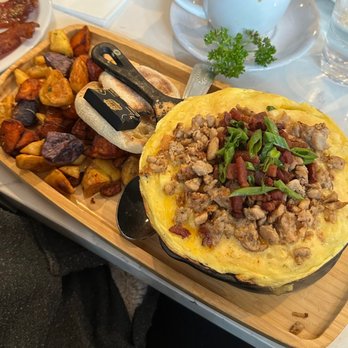 Sweet Maple - Skillet - American Near Me - San Francisco, California Sweet Maple - Skillet - American Near Me - San Francisco, California