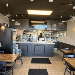 Frankie’s Pizza & Pasta - Inside