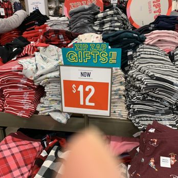 Old Navy - Men's Clothing Near Me - Bloomingdale, Illinois