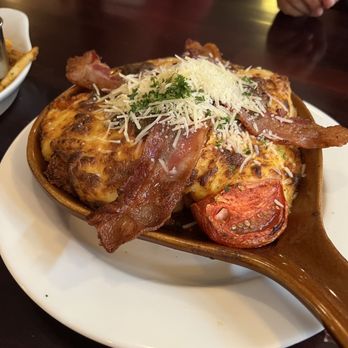 The Lobby Bar - Full Size The Hot Brown - Bars Near Me - Louisville, Kentucky The Lobby Bar - Full Size The Hot Brown - Bars Near Me - Louisville, Kentucky