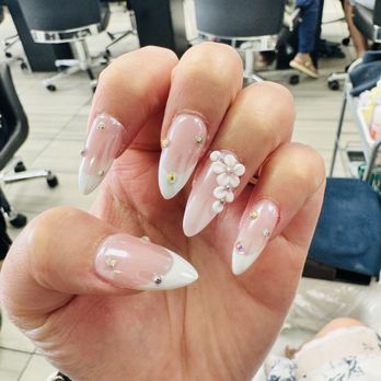 Eclipse Nail Bar - Bridal nails by Trish - Nail Salons Near Me - San Jose, California Eclipse Nail Bar - Bridal nails by Trish - Nail Salons Near Me - San Jose, California