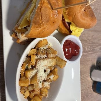 Toasted La Mesa - Sammy sandwich with garlic home fries. - Breakfast & Brunch Near Me - La Mesa, California Toasted La Mesa - Sammy sandwich with garlic home fries. - Breakfast & Brunch Near Me - La Mesa, California