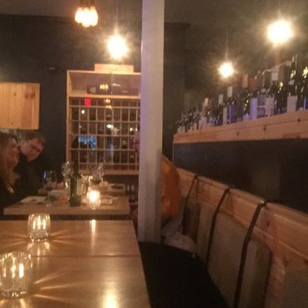 750ml Wines - Cozy atmosphere, modern with Nice lighting - Wine Bars Near Me - Brecksville, Ohio