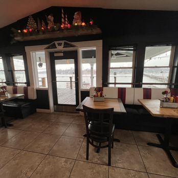 Boathouse Kitchen & Swan Dive - Burgers Near Me - Cicero, Indiana Boathouse Kitchen & Swan Dive - Burgers Near Me - Cicero, Indiana