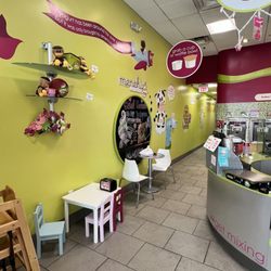 Menchie's Frozen Yogurt