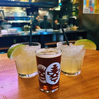 Cruz Blanca Brewery - Margaritas and beer - Mexican Near Me - Chicago, Illinois Cruz Blanca Brewery - Margaritas and beer - Mexican Near Me - Chicago, Illinois
