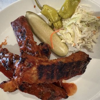 Hutch's - 1/2 Rack of Ribs Plate - New American Near Me - Buffalo, New York