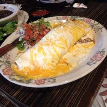 Azteca D'Oro Mexican Restaurant West Colonial - Burrito blanco - Mexican Near Me - Orlando, Florida