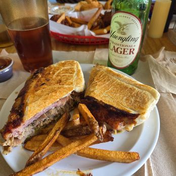 Fraze's Scratch Cookin' - American Near Me - Holly Hill, Florida Fraze's Scratch Cookin' - American Near Me - Holly Hill, Florida
