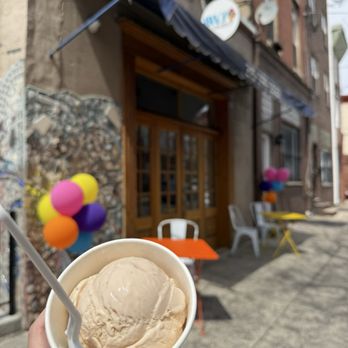 Irv’s Ice Cream - Strawberry ice cream - Ice Cream & Frozen Yogurt Near Me - Philadelphia, Pennsylvania