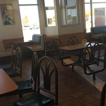 Taco Bell - Main seating - Fast Food Near Me - Scottsbluff, Nebraska
