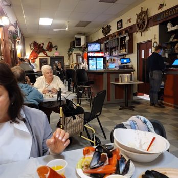 Gilbert's Chowder House - Nice and simple - Seafood Near Me - Portland, Maine