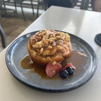 Mala Ocean Tavern - Sticky bun - Seafood Near Me - Lahaina, Hawaii Mala Ocean Tavern - Sticky bun - Seafood Near Me - Lahaina, Hawaii