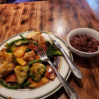 Luanne's Wild Ginger Franklin - Prosperity Plate with brown rice - Pan Asian Near Me - Brooklyn, New York