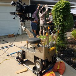 Dave Thiessen Studios - Location shoot using Autocue teleprompter with Canon 300 on a JL Fisher dolly