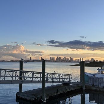 Belle Isle Seafood - Seafood Near Me - Winthrop, Massachusetts