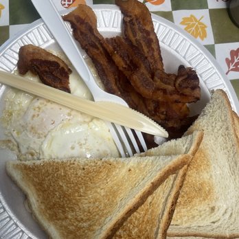 City Market - a plate of breakfast food with toast, eggs and bacon - Delis Near Me - Elizabethton, Tennessee City Market - a plate of breakfast food with toast, eggs and bacon - Delis Near Me - Elizabethton, Tennessee