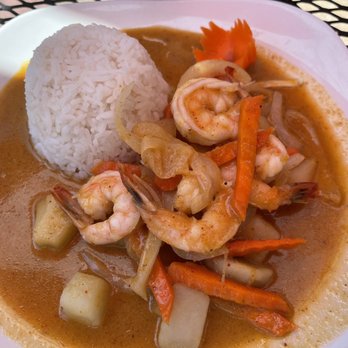 Sawaddee Thai Cuisine - Massaman Curry with shrimp. Excellent. - Thai Near Me - Jefferson City, Missouri Sawaddee Thai Cuisine - Massaman Curry with shrimp. Excellent. - Thai Near Me - Jefferson City, Missouri