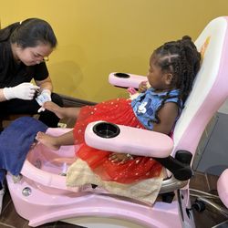 Healthy Nails - Pamper her too