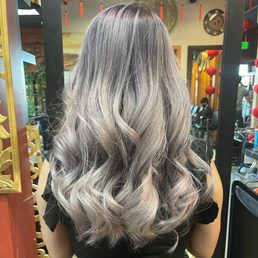 This is another time when she decides dye different color