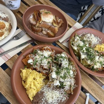 Mujer Divina - Chilaquiles verdes, rojos and poblanos. Banana French Toast - Mexican Near Me - Chula Vista, California