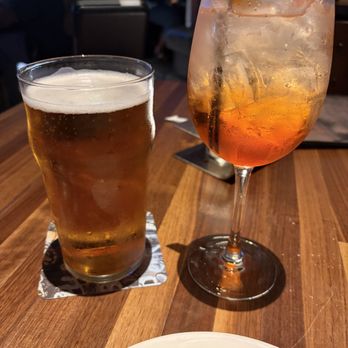 Yard House - Drinks - New American Near Me - Austin, Texas