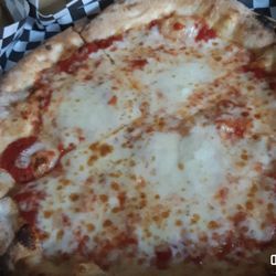 Engine 53 Pizza - Pizza