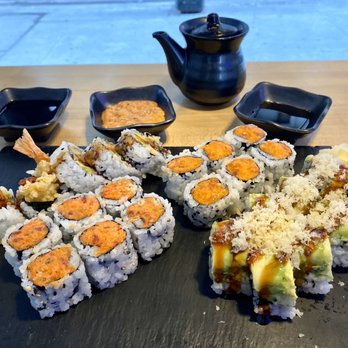 Ryo Sushi - Maki Combination - Sushi Bars Near Me - Chicago, Illinois Ryo Sushi - Maki Combination - Sushi Bars Near Me - Chicago, Illinois