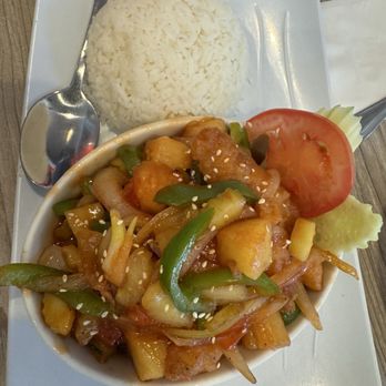 Mr Noodle - The Sweet and Sour Fish Fillet is Fried Battered and a small amount of fish - Thai Near Me - Los Angeles, California Mr Noodle - The Sweet and Sour Fish Fillet is Fried Battered and a small amount of fish - Thai Near Me - Los Angeles, California