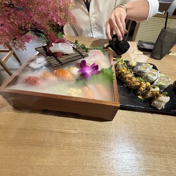 Genki Izakaya - Nigiri & Sashimi Sampler - Sushi Bars Near Me - Fairfax, Virginia