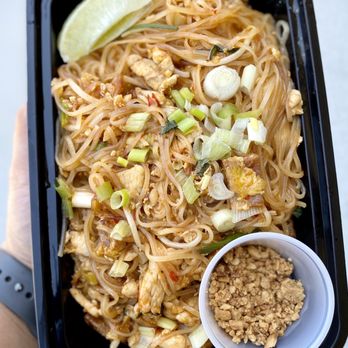 Rao Thai Eatery - Chicken Pad Thai Noodle - Thai Near Me - Elk Grove, California Rao Thai Eatery - Chicken Pad Thai Noodle - Thai Near Me - Elk Grove, California