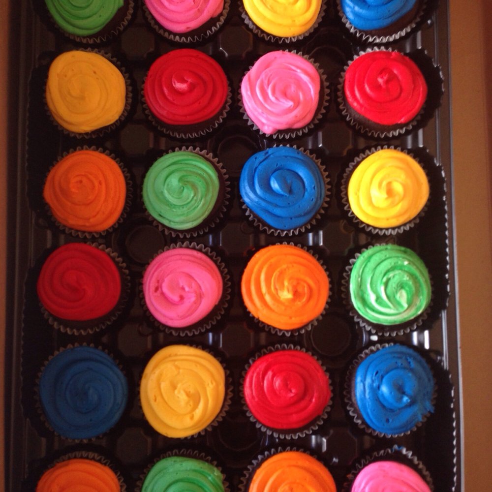 Giant Eagle Supermarket - Birthday cupcakes for the boys class. - Grocery Near Me - West Mifflin, Pennsylvania