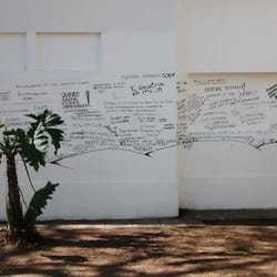 Jeronimo Radio - Mural homenaje a Cerati, por Luis Paredes, en el exterior de Jerónimo Radio.