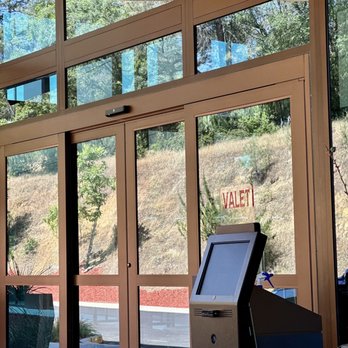 Red Hawk Resort + Casino - Free valet for hotel - Casinos Near Me - Placerville, California Red Hawk Resort + Casino - Free valet for hotel - Casinos Near Me - Placerville, California