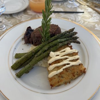 Splurge Catering - Steak and crumbed coated chicken on mashed potatoes with asparagus. Absolutely delicious! The steak was cooked to perfection. - Caterers Near Me - Oakland, California Splurge Catering - Steak and crumbed coated chicken on mashed potatoes with asparagus. Absolutely delicious! The steak was cooked to perfection. - Caterers Near Me - Oakland, California