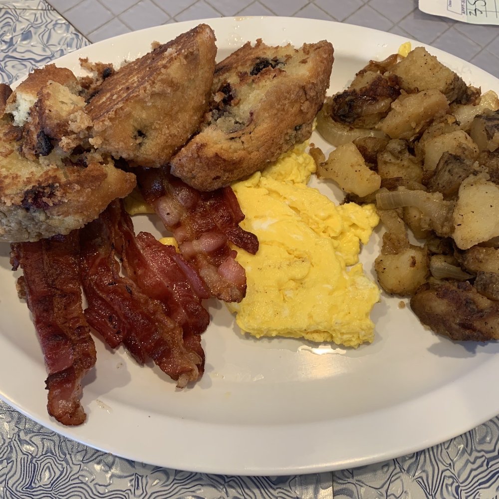 Blueberry muffin, scrambled eggs, home fries, Bacon Blueberry muffin, scrambled eggs, home fries, Bacon